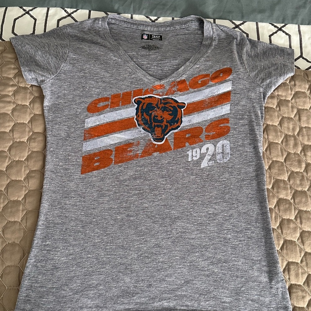 NFL Chicago Bears Gray and Orange Short Sleeve Tee